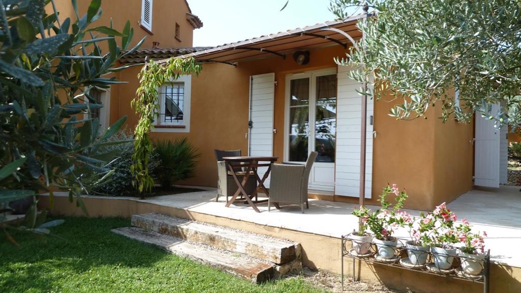 Bed and Breakfast Mas De L'Olivette Cotignac Pokoj fotografie