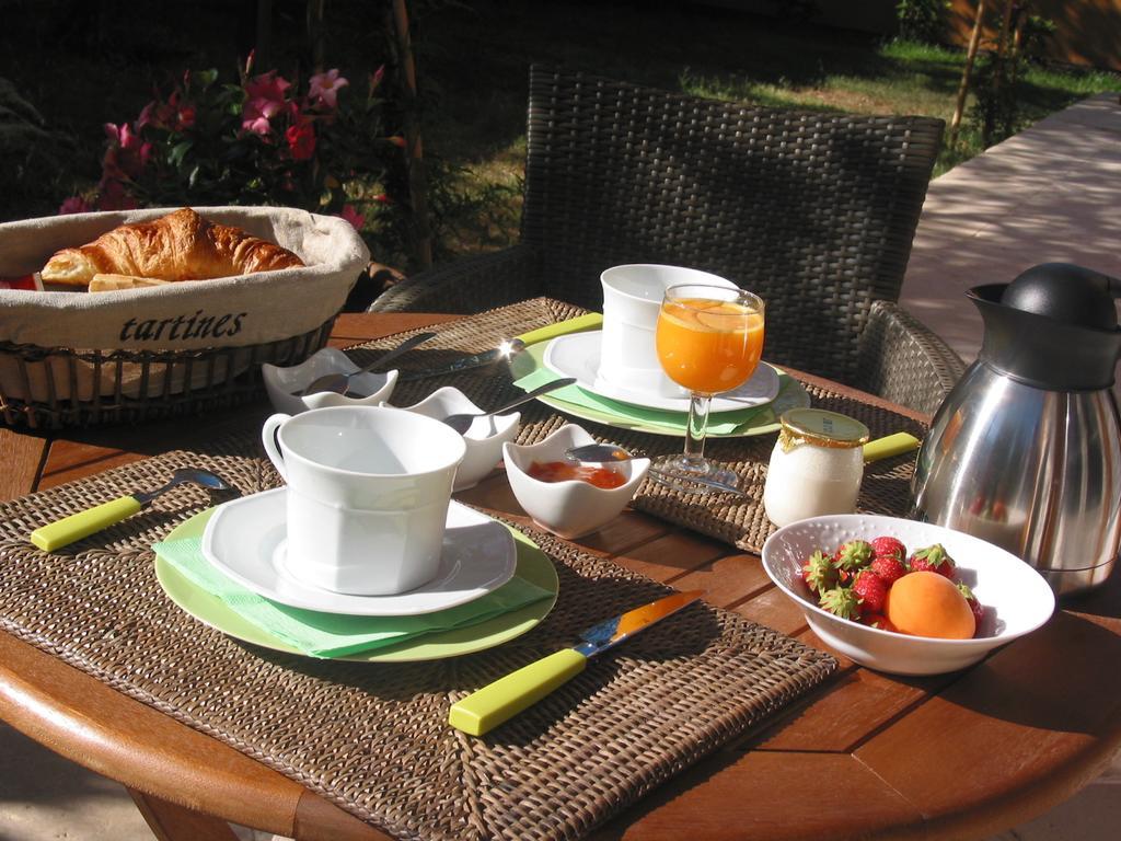 Bed and Breakfast Mas De L'Olivette Cotignac Exteriér fotografie