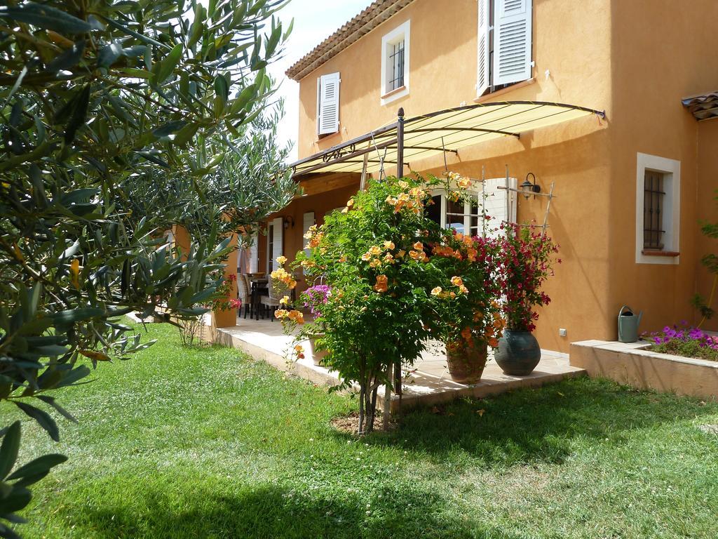 Bed and Breakfast Mas De L'Olivette Cotignac Exteriér fotografie